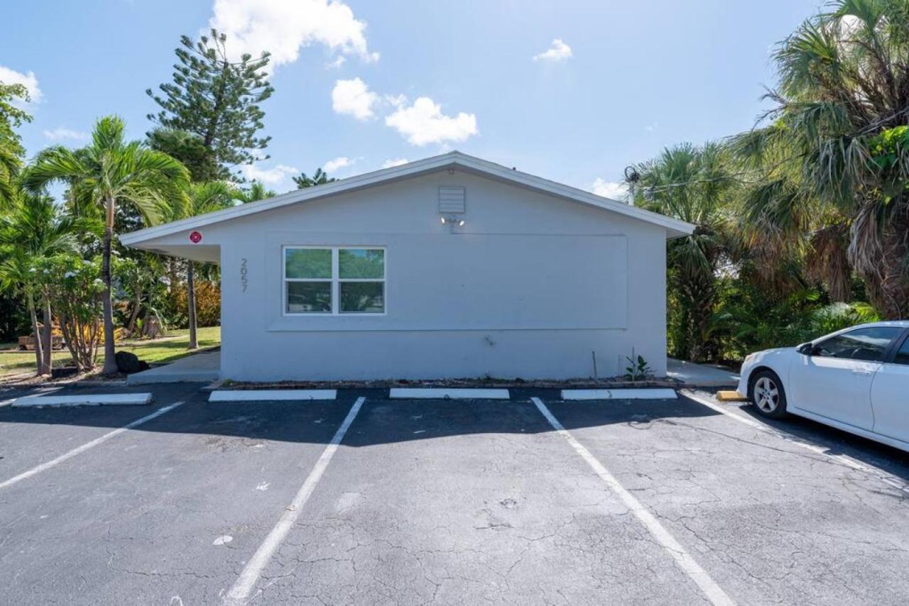 Just Off Wilton Drive Apt 2 Fort Lauderdale Exterior photo